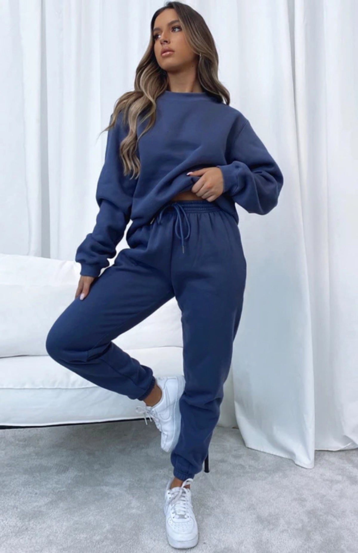 Solid Color Round Neck Long-Sleeved Sweatshirt & Sweatpants Set