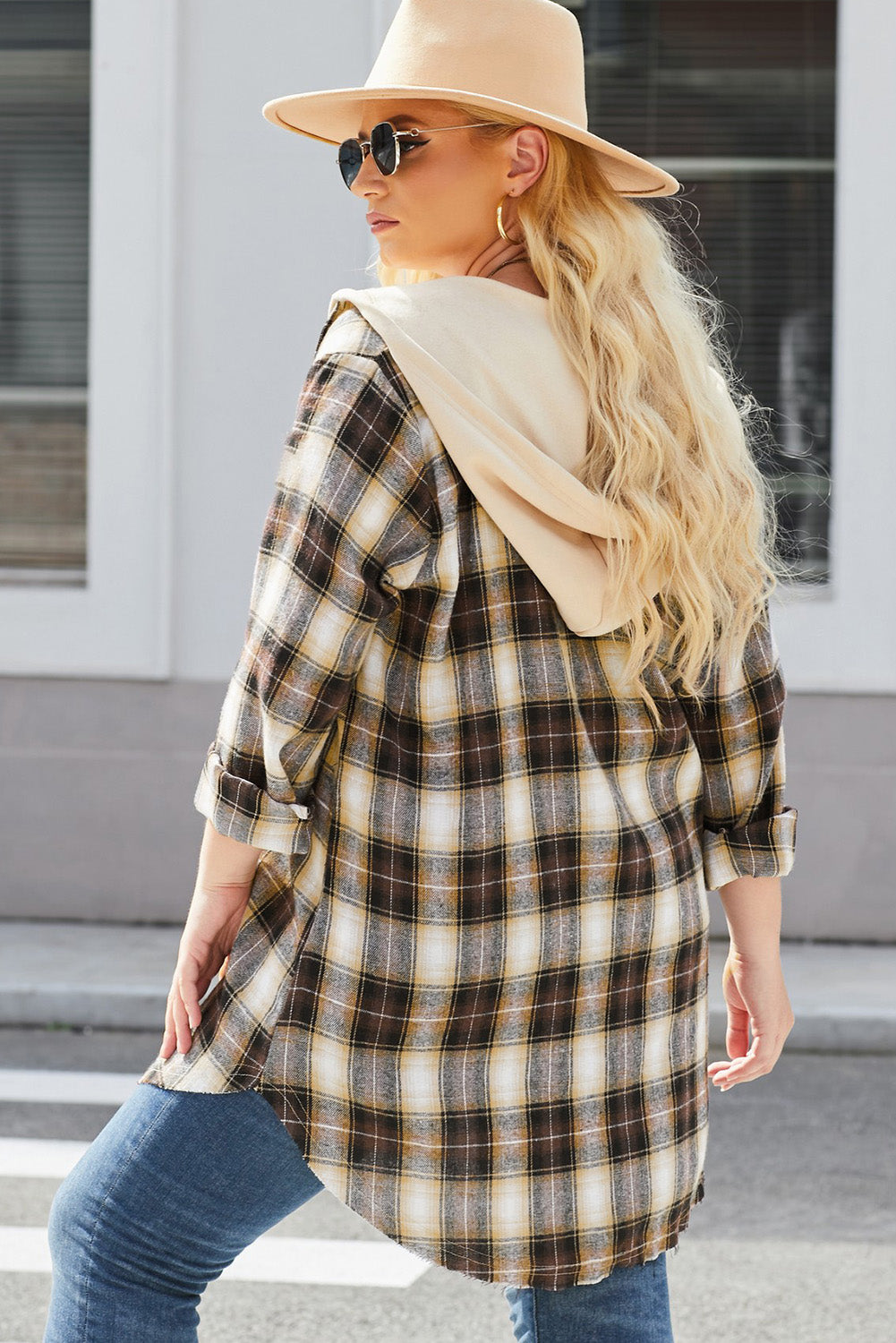 Plus Size Plaid Curved Hem Button Front Shirt