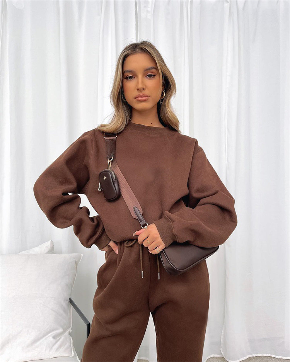 Solid Color Round Neck Long-Sleeved Sweatshirt & Sweatpants Set