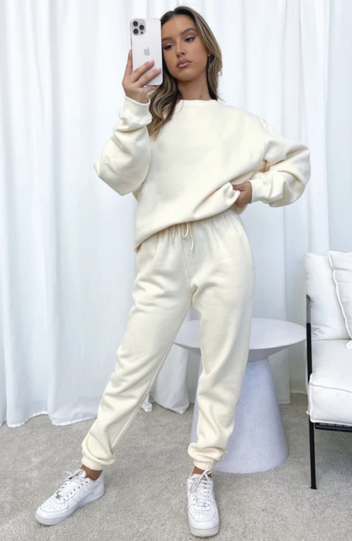 Solid Color Round Neck Long-Sleeved Sweatshirt & Sweatpants Set