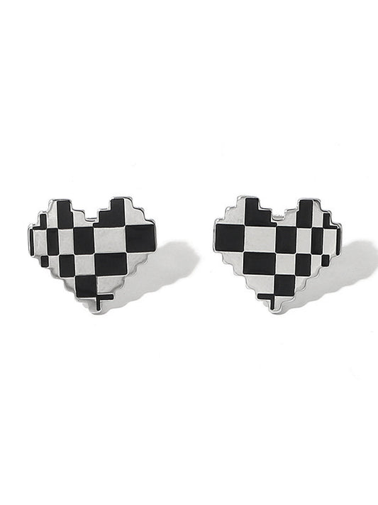 Heart-Shaped Enamel Checkerboard Design Earrings