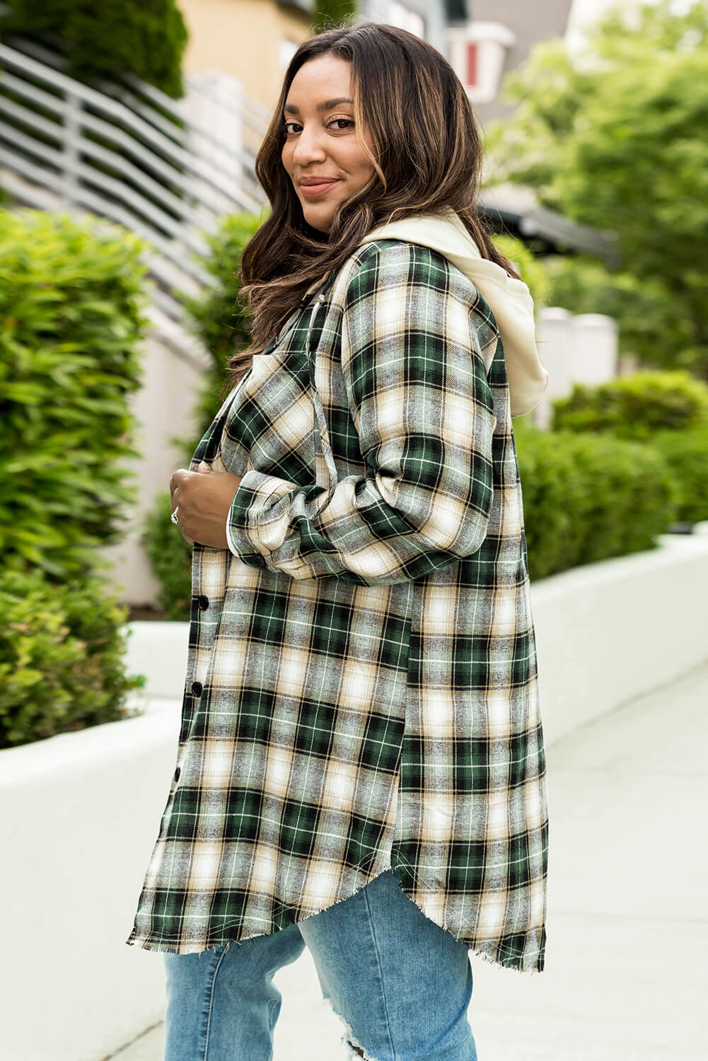 Plus Size Plaid Curved Hem Button Front Shirt