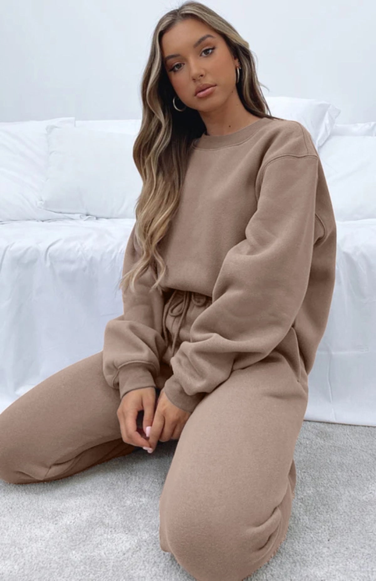 Solid Color Round Neck Long-Sleeved Sweatshirt & Sweatpants Set