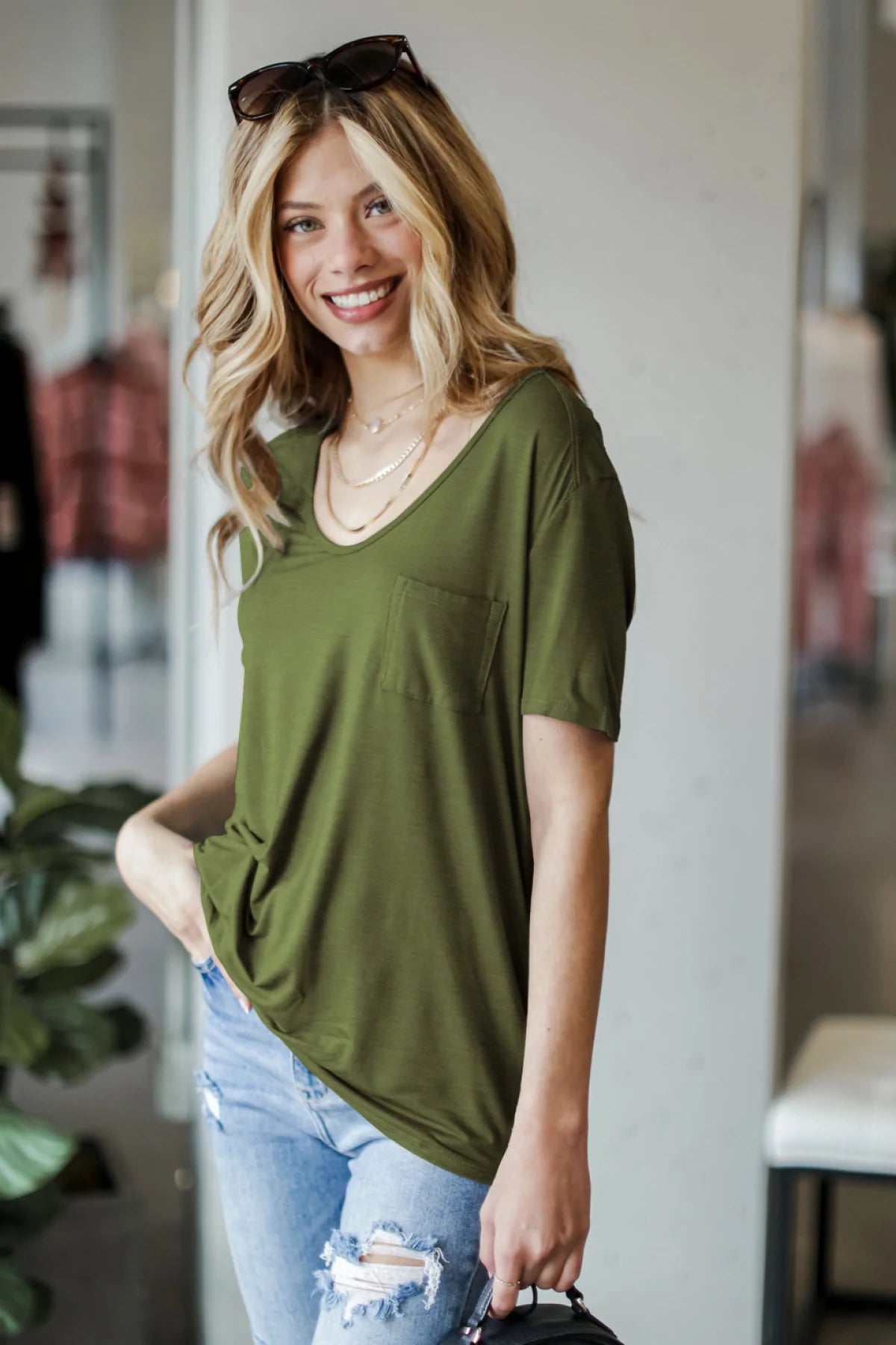 Scoop Neck Solid Color T-short